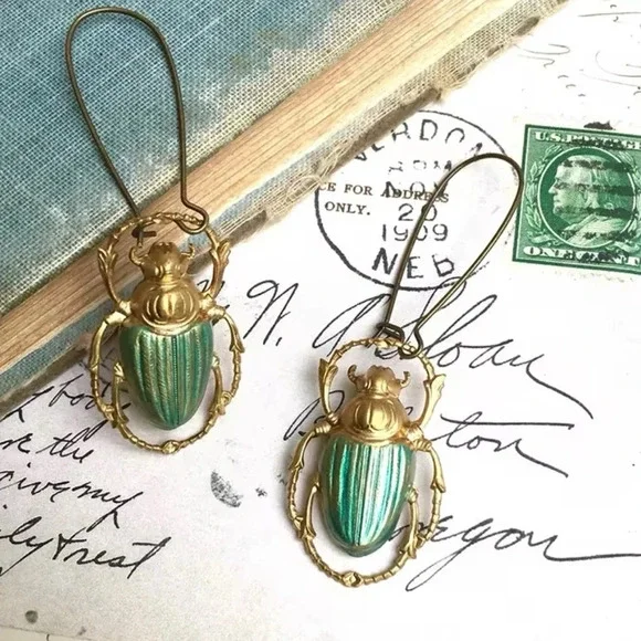 Vintage Gold Scarab Green Beetle Dangle Earrings - Picture 4 of 11